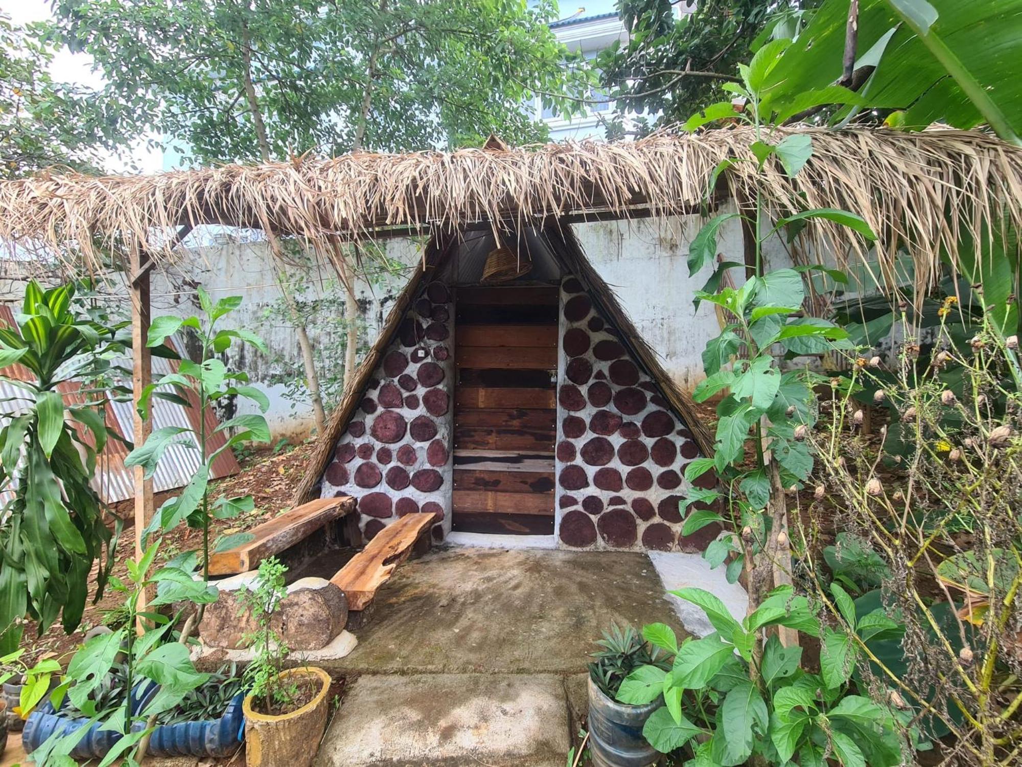 Backpacker Hostel And Jungle Trekking Banlung Buitenkant foto