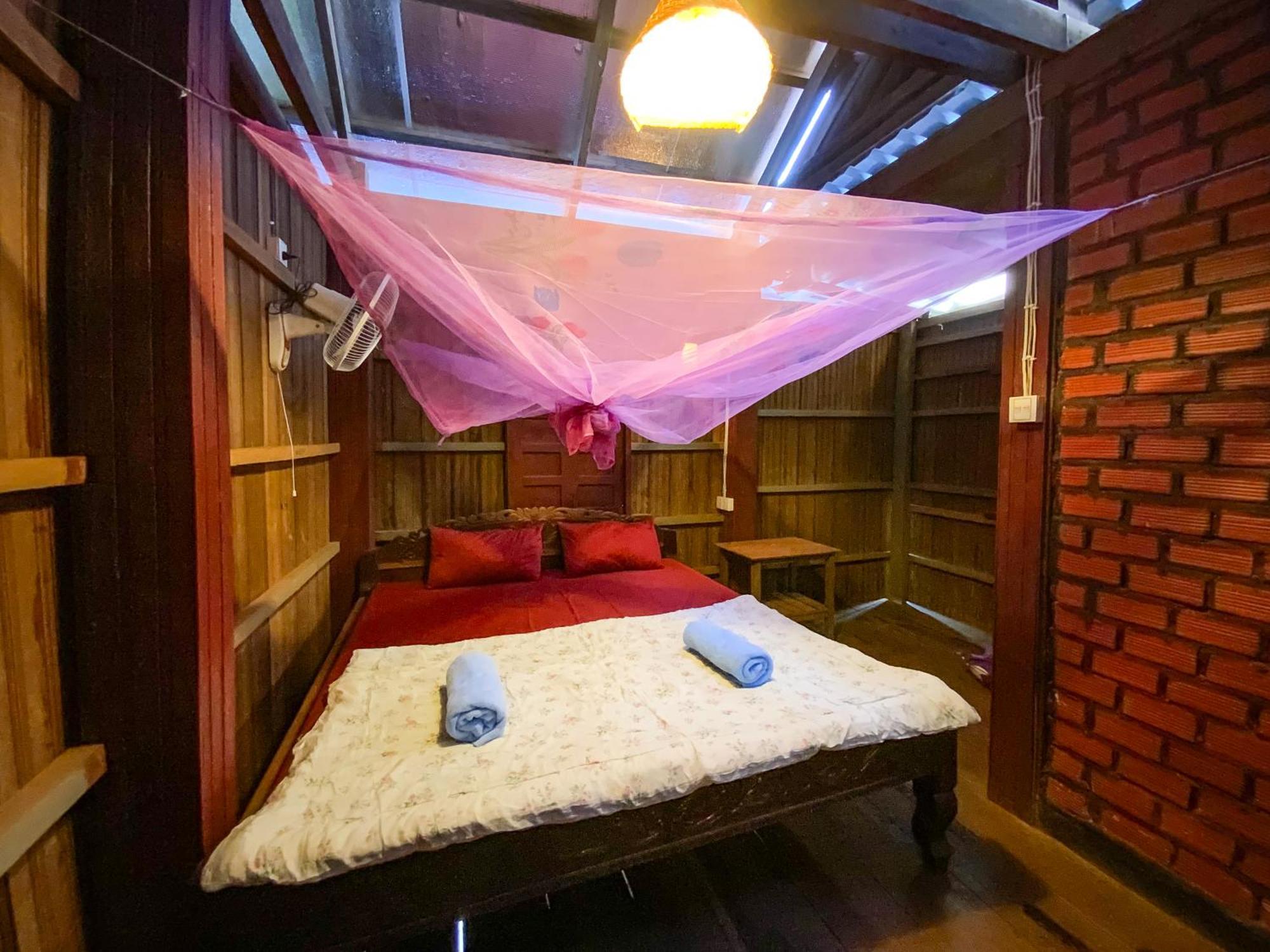 Backpacker Hostel And Jungle Trekking Banlung Kamer foto